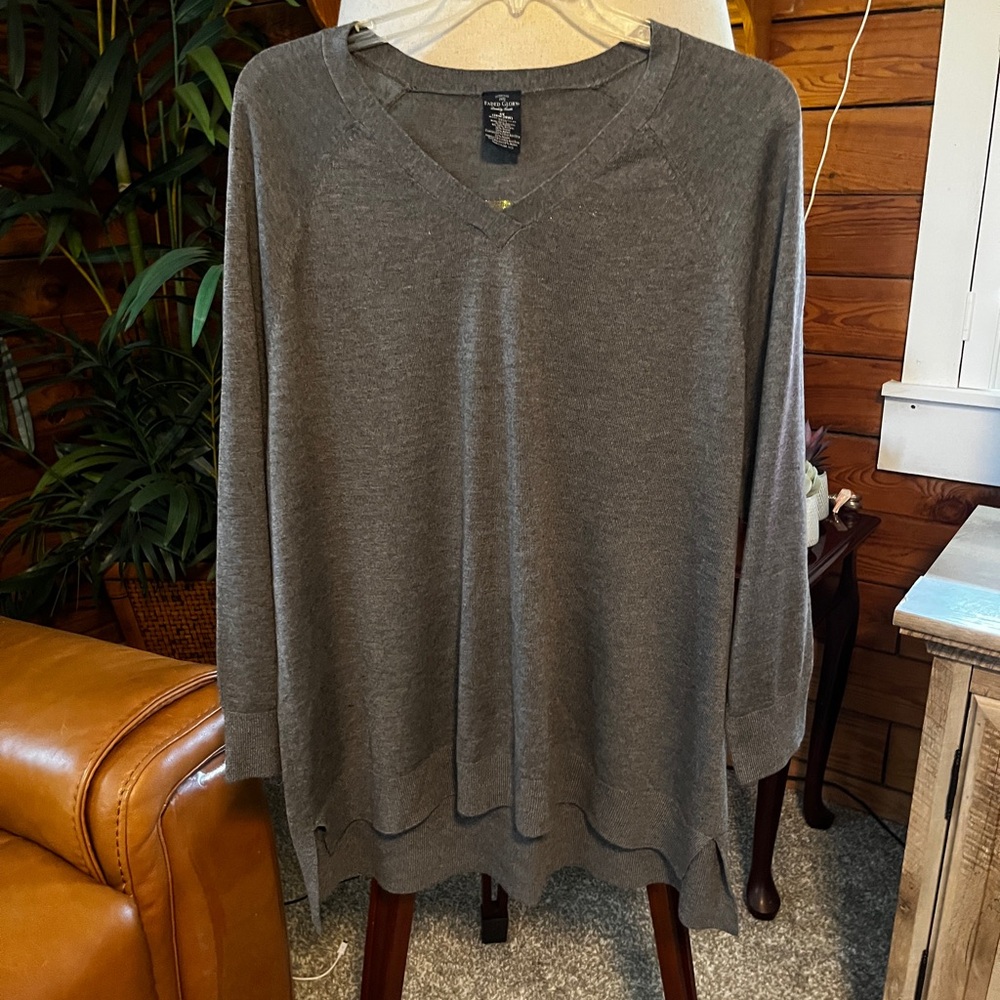 Faded Glory 4x(56”B x 33”L)Gray V-Neck Women's fine gage Tunic Sweater.High low.